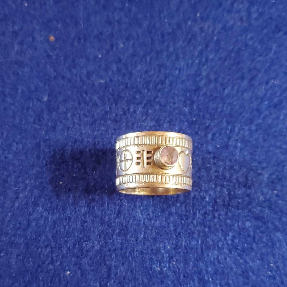 Silver Band Ring with Heart and Circle Design